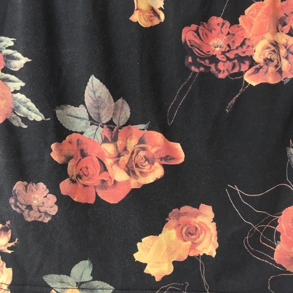 SALE!🌞Vintage style UO Insight Floral Mini Skirt - Picture 5 of 7